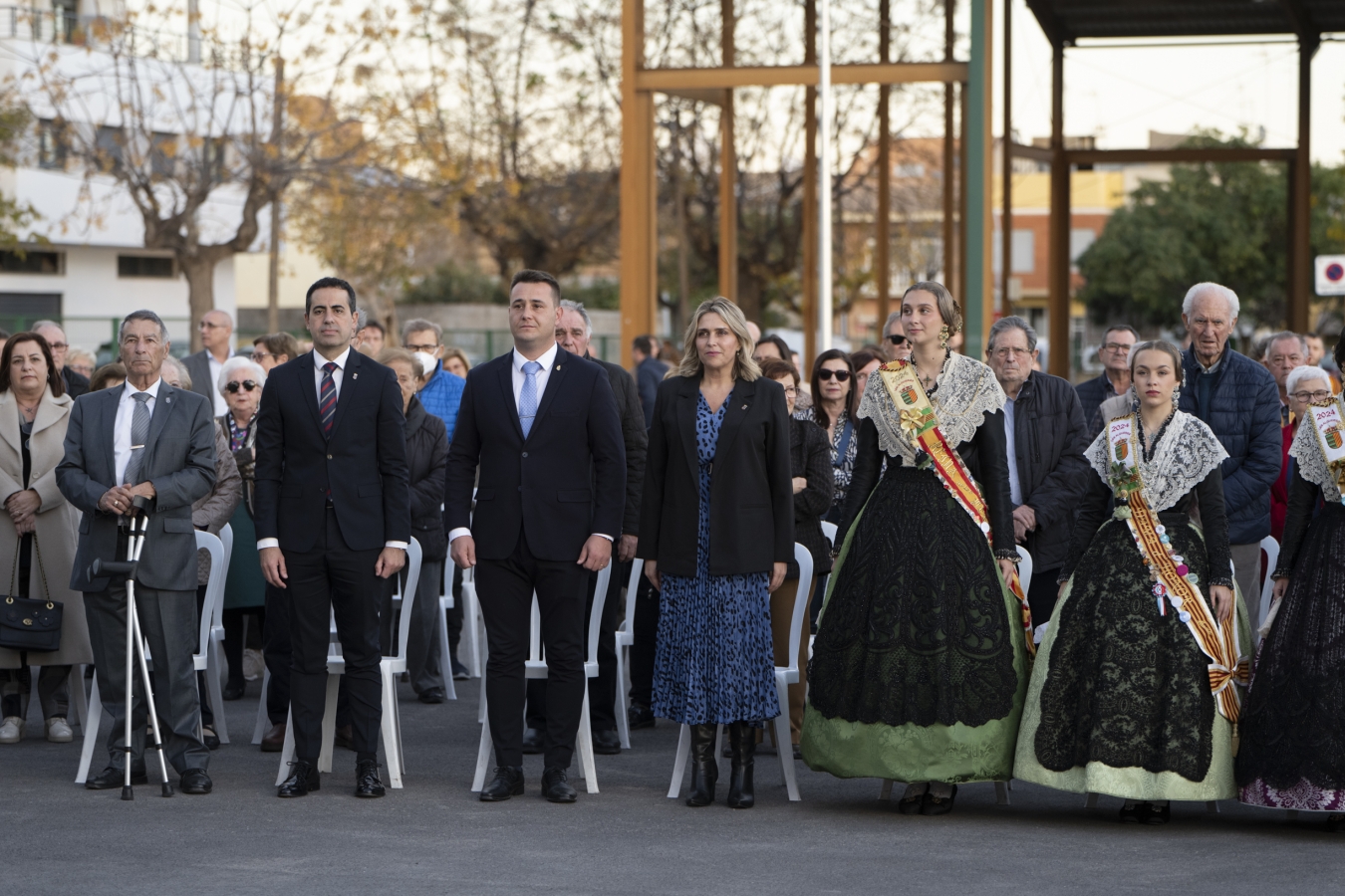 Marta Barrachina pone en valor la remodelada plaza de España de Alquerías del Niño Perdido como un nuevo espacio sociocultural para ser disfrutado por todos sus vecinos